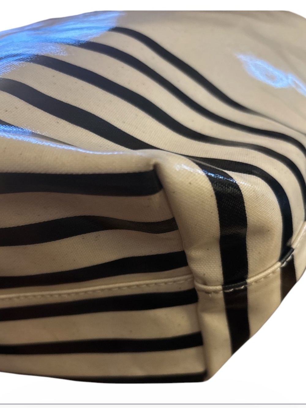 KATE SPADE New York Yours Truly Heart Stripe Hallie Luxury Handbag Purse PROJECT - Picture 6 of 16